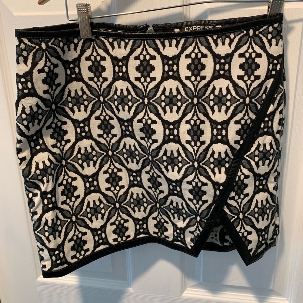 Express Mini Skirt